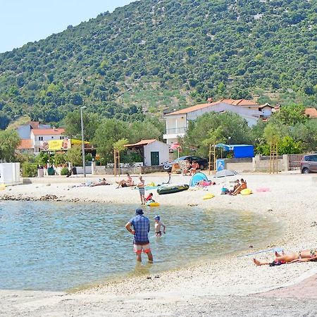 Apartments Borozan Vinišće 外观 照片