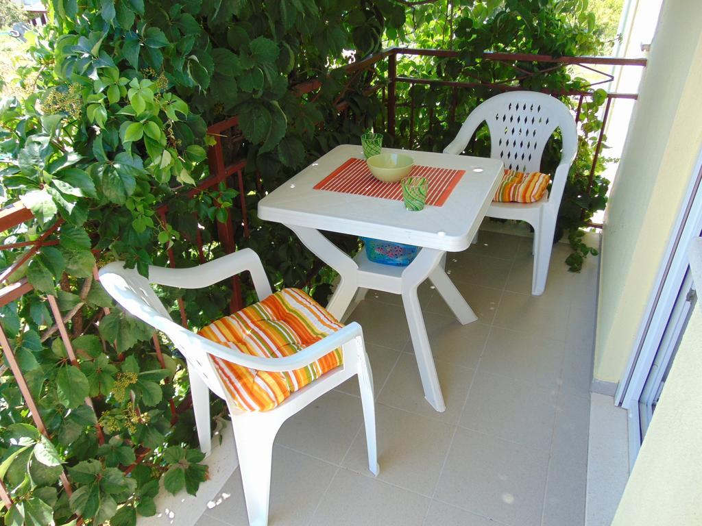Apartments Borozan Vinišće 客房 照片