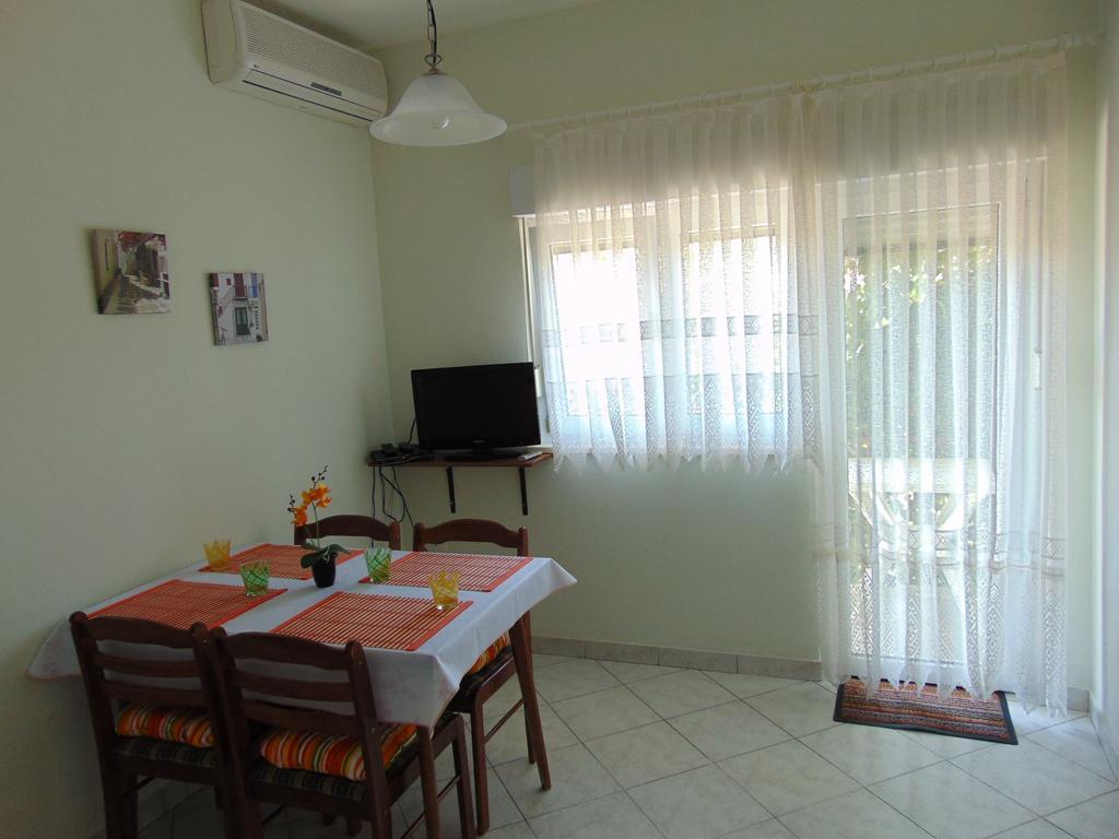 Apartments Borozan Vinišće 客房 照片