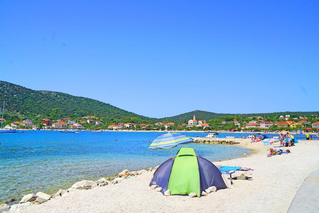 Apartments Borozan Vinišće 外观 照片