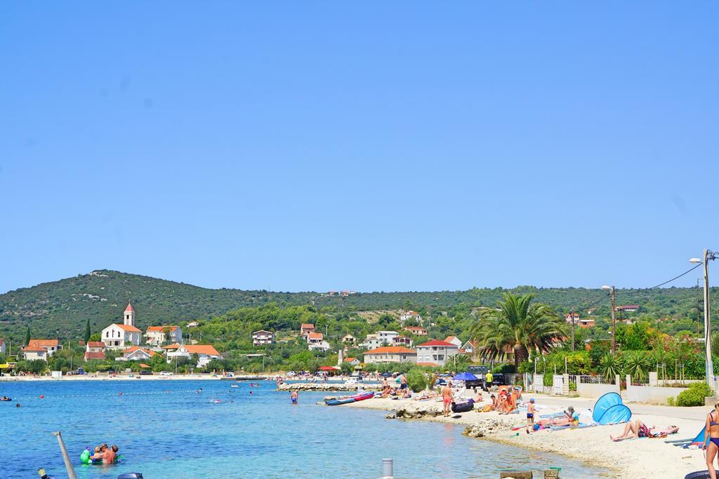 Apartments Borozan Vinišće 外观 照片